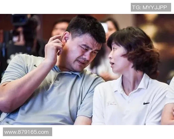 姚明家族近况揭秘姚明妻子与女儿生活幸福家庭温馨瞬间分享 姚明家族近况揭秘姚明妻子与女儿生活幸福家庭温馨瞬间分享