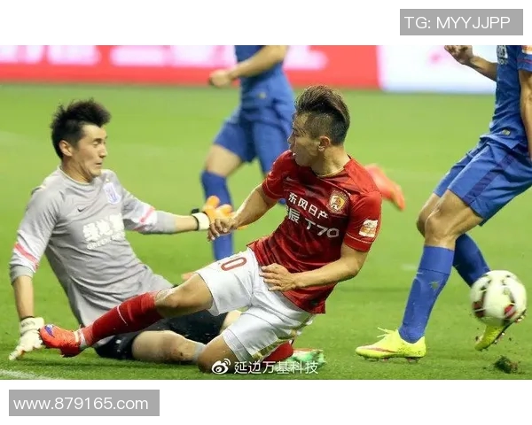 广州恒大强势击败上海申花继续稳居榜首